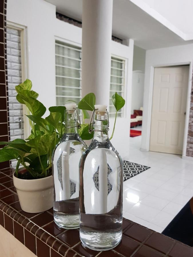 12-15 Pax Ssue Silibin Guest House-homestay *