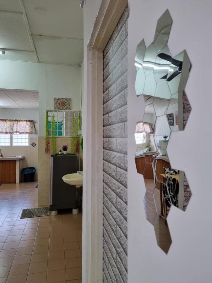 Homestay 12-15 Pax Ssue Silibin Guest House-homestay Ipoh