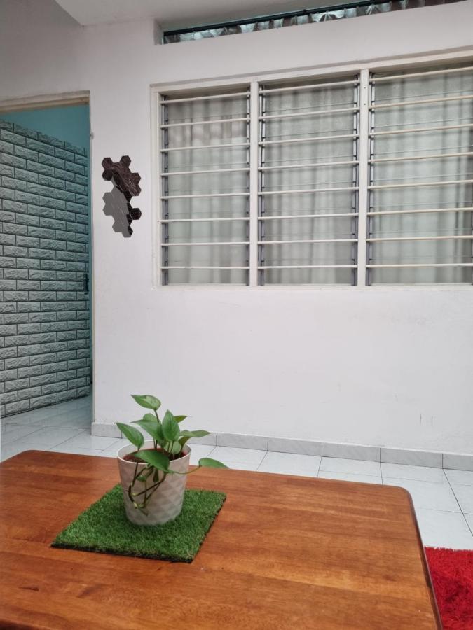 Homestay 12-15 Pax Ssue Silibin Guest House-homestay Ipoh