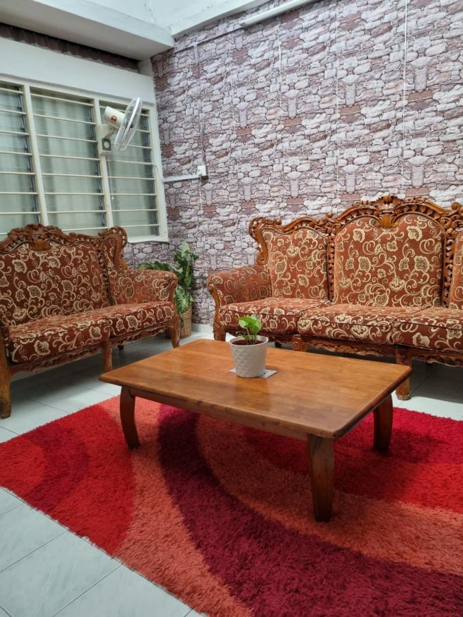 12-15 Pax Ssue Silibin Guest House-homestay